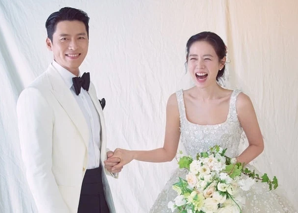 Lộ diện ảnh cưới của Hyun Bin và Son Ye Jin, đẹp đến mức fan muốn "tan chảy"