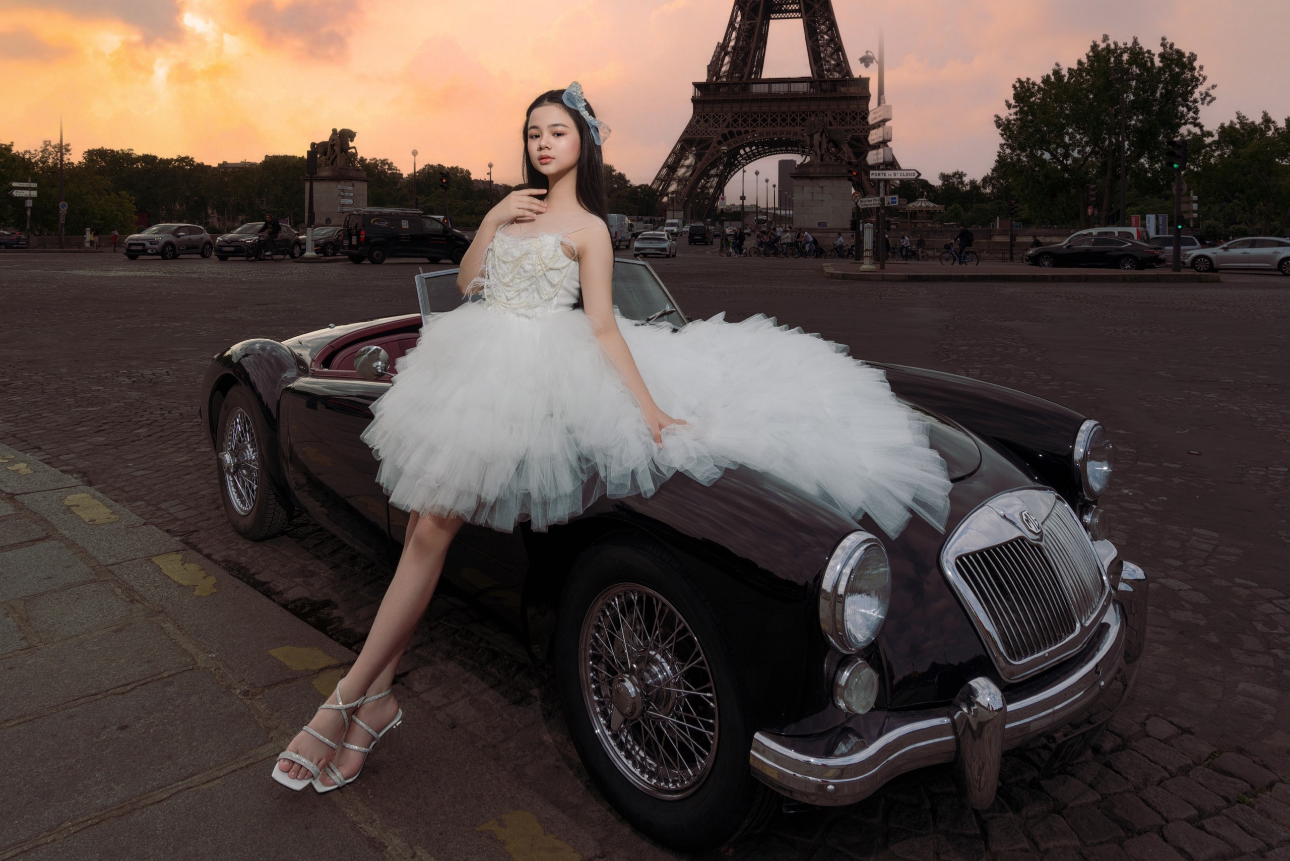 Teen model Maika Ngọc Khánh thần thái giữa nước Pháp