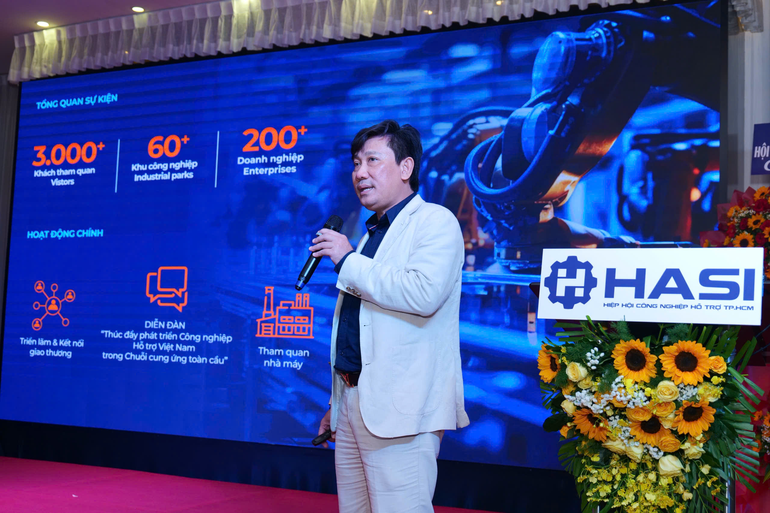 Chủ tịch HASI Võ Sơn Điền chia sẻ các thông tin mới nhất liên quan đến Triển lãm - Diễn đàn về CNHT và Hội nghị kết nối cung cầu chuỗi cung ứng 2025